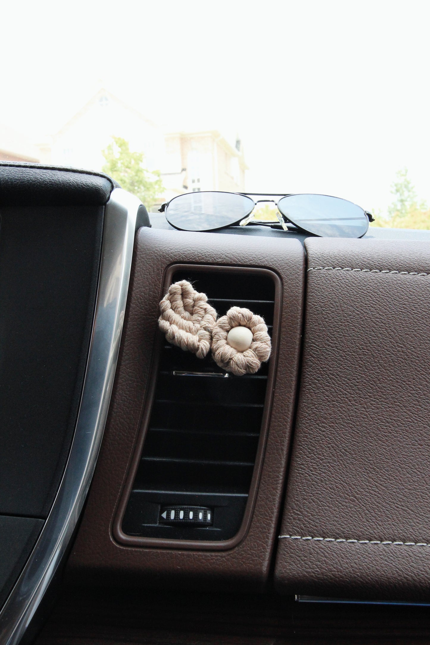 Leaf car diffuser