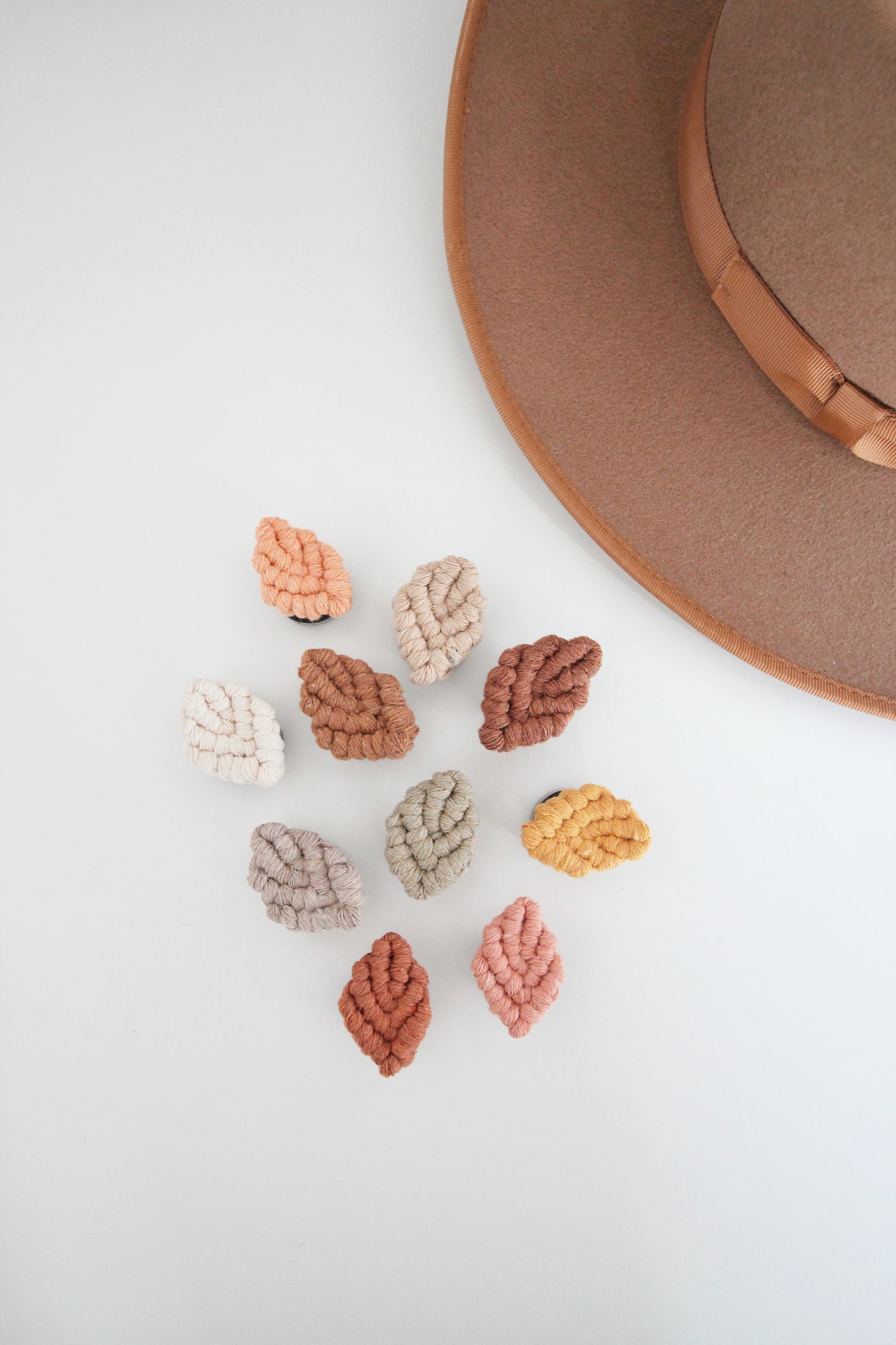 Leaf car diffuser